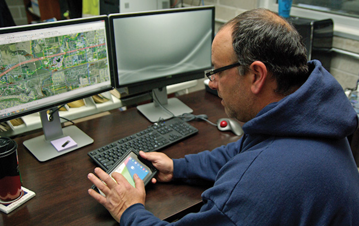 Mobile GIS Solution Helps District Locate, Map Wastewater Services