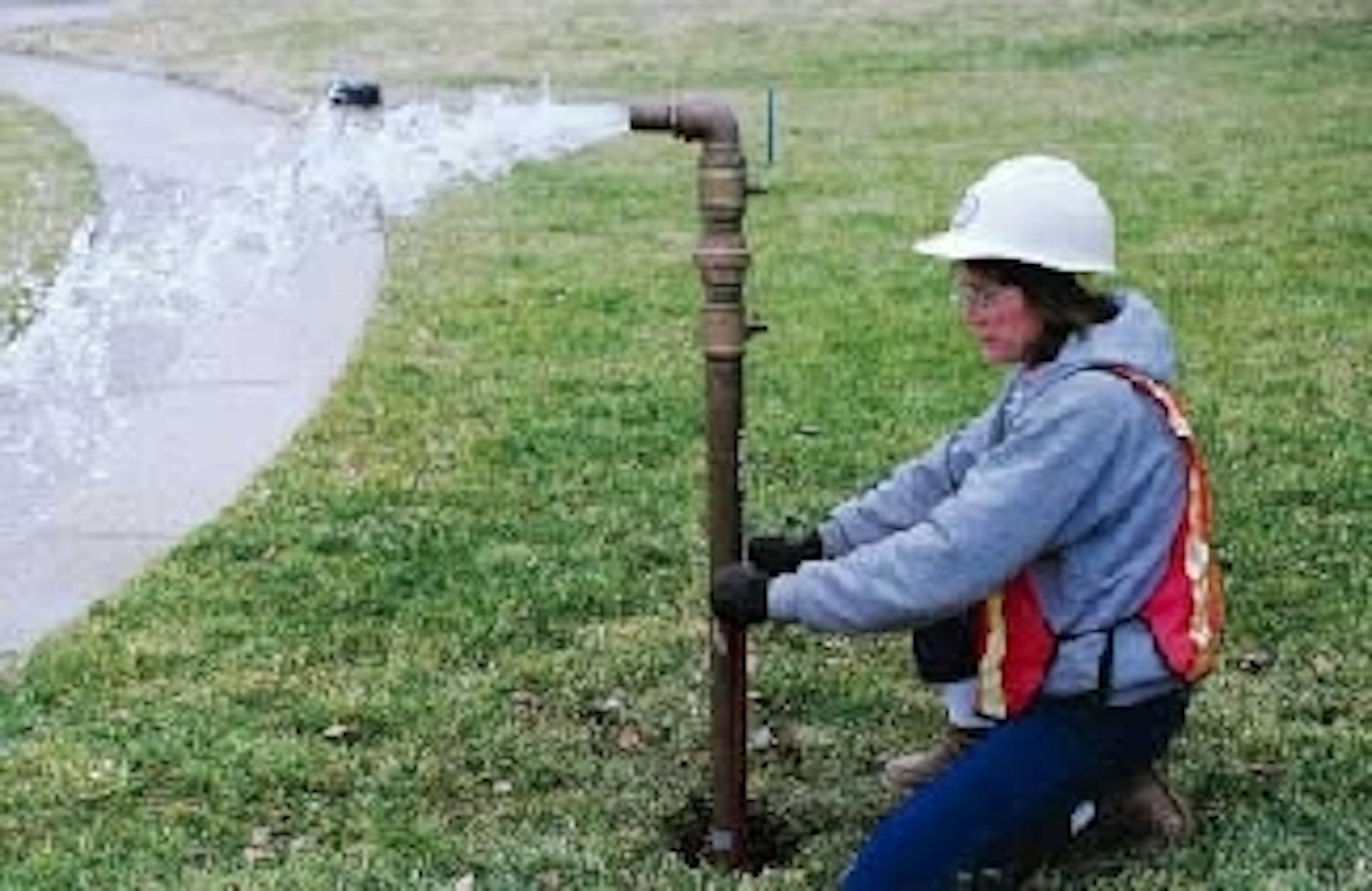 BlowOff System Flushes Dead End Water Mains WaterWorld
