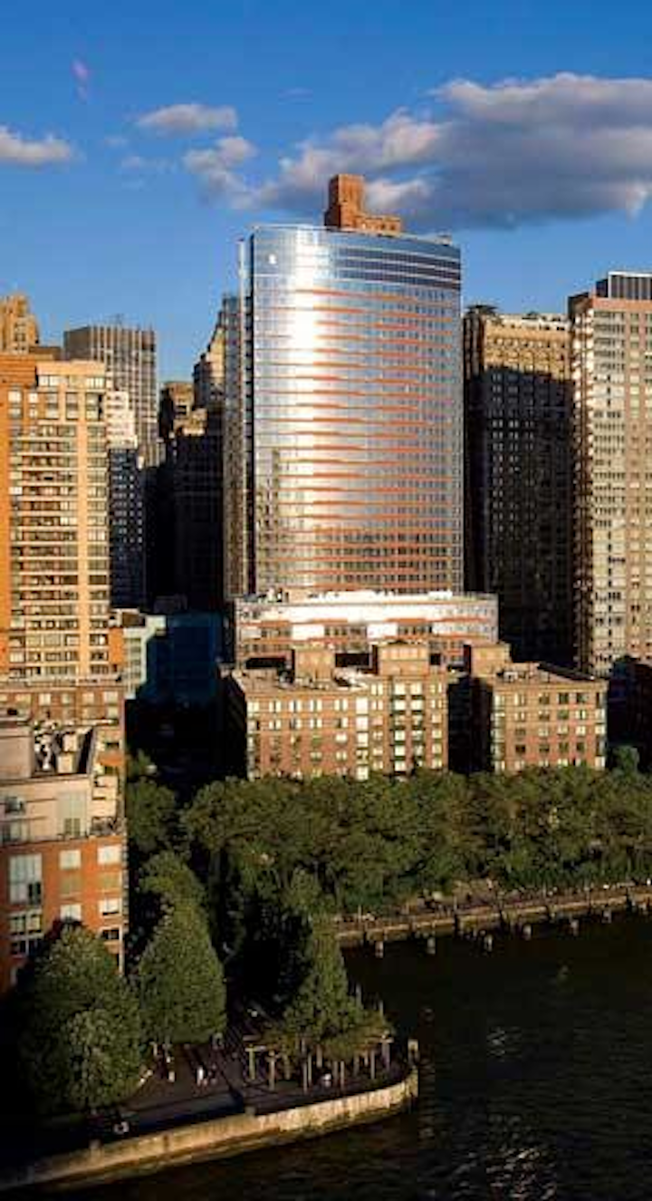 Th Urban 0709 01