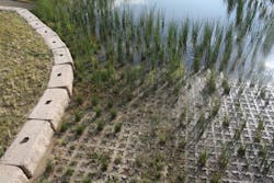 1604wwuw1 P02 1604wwuw1 P02