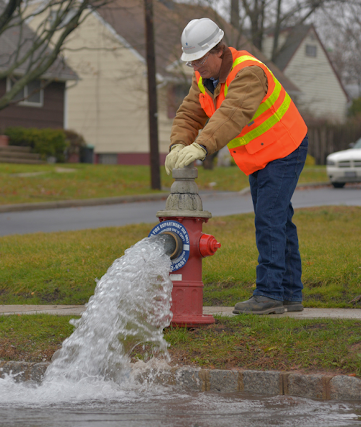 Content Dam Ww Online Articles 2017 03 Hydrant Flushing Cropped