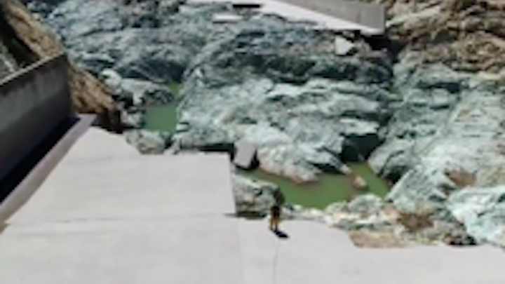 Content Dam Ww Online Articles 2017 04 Ww Newscast 20170424 Story4 Oroville Dam Spillway Credit Associated Press 200x150