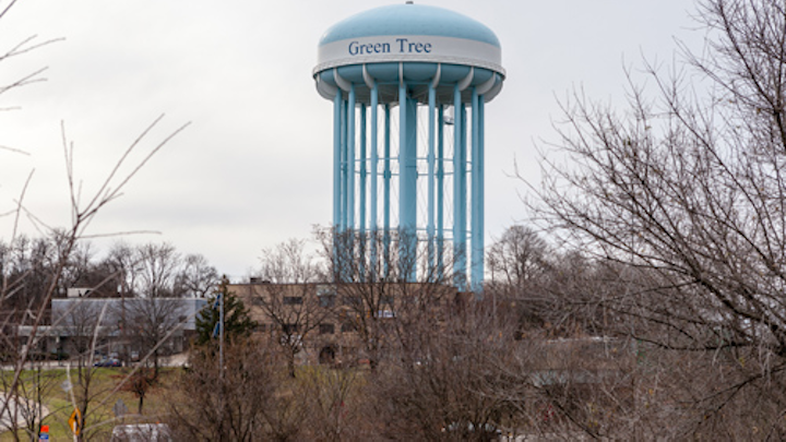 A water tower in Green Tree, Pennsylvania. Photo: Wikimedia Commons.