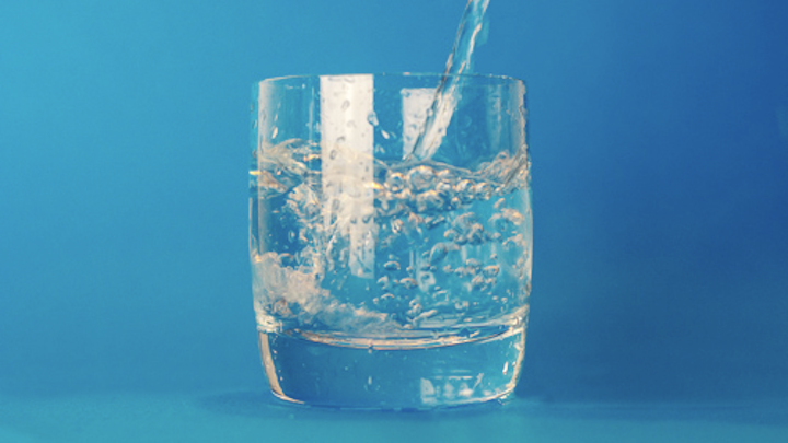 Content Dam Ww Online Articles 2017 08 Water Glass Theme Water 16490 Copy
