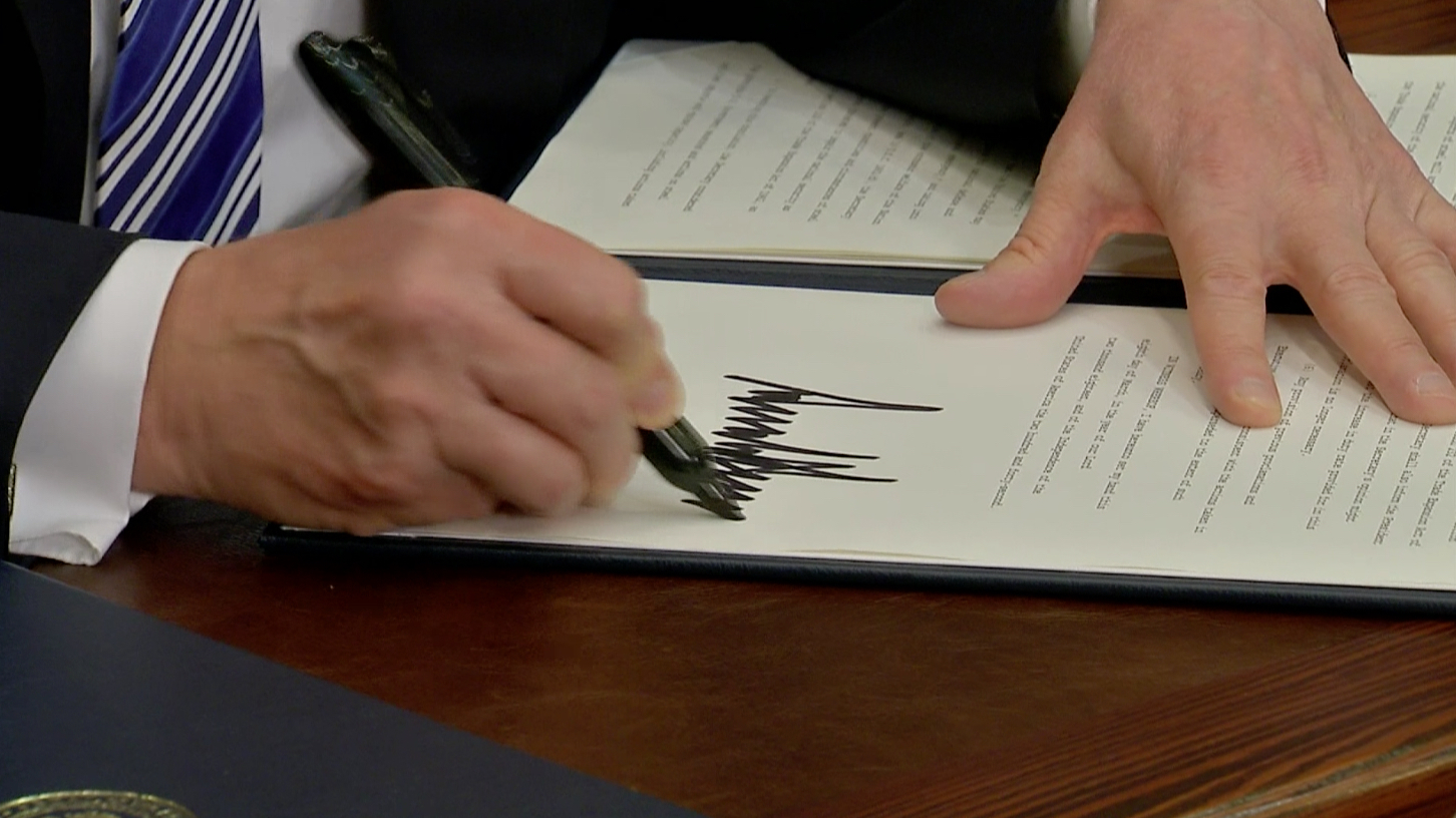 Content Dam Ww Online Articles 2018 03 Story1a Trump Signing Tariffs Legislation