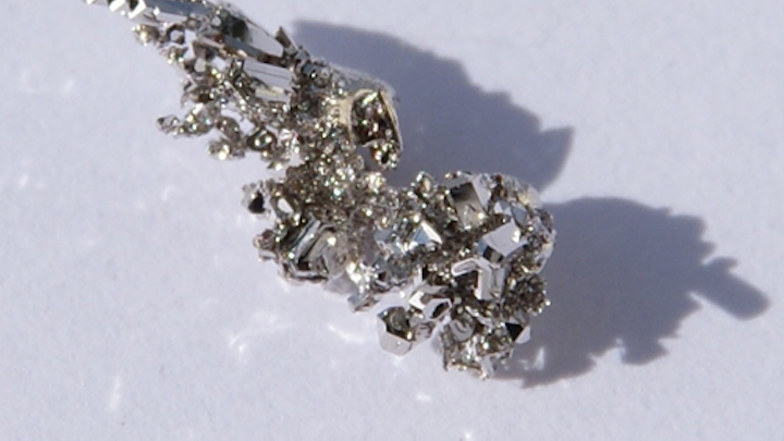 Content Dam Ww Online Articles 2019 03 Wwi Palladium Crystal About 1 Gram Original Size In Cm 0 5 X 1