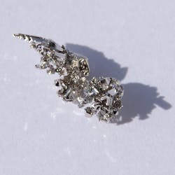 Content Dam Ww Online Articles 2019 03 Wwi Palladium Crystal About 1 Gram Original Size In Cm 0 5 X 1