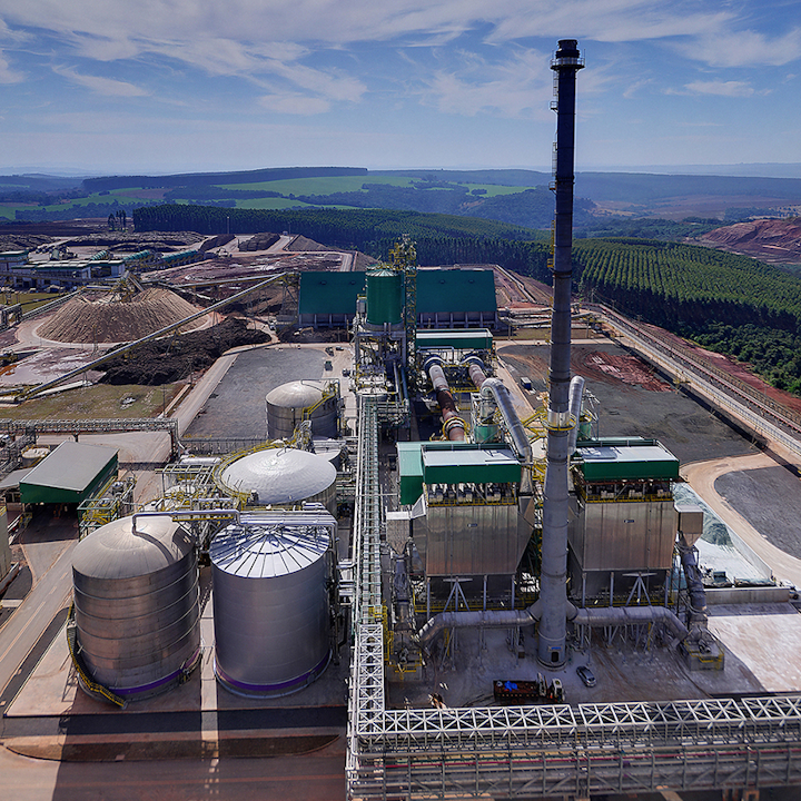 The white liquor plant delivered by ANDRITZ in 2016 for Klabin’s pulp mill in Ortigueira, Paraná, Brazil, has one of the world’s largest recausticizing plants, with 16,000 m3 white liquor production daily.
