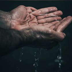 Aqua Cupped Flow 2570439 5db7523a89818 Aqua Cupped Flow 2570439 5db7523a89818