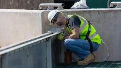 Wpl Hybrid Saf Installation Sherborne Worker Close Up 144 Hi Res 5dd6b1ac6b34e Wpl Hybrid Saf Installation Sherborne Worker Close Up 144 Hi Res 5dd6b1ac6b34e