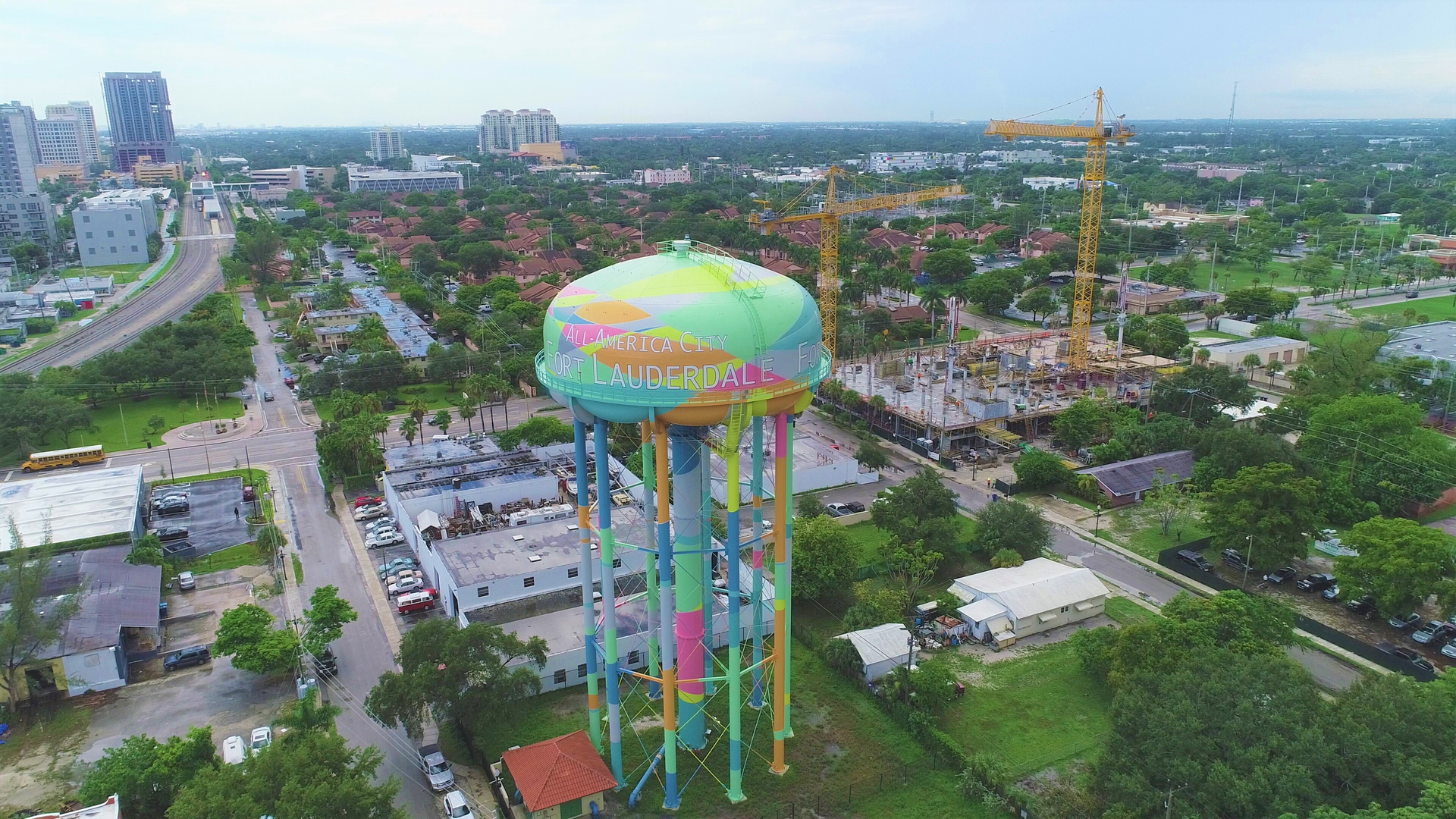 The fully restored Fort Lauderdale water tower. Photo courtesy of The Sherwin-Williams Company.