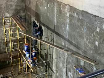 PENETRON slurry is easily and quickly applied by brush or spray to either side (positive/negative) of the concrete for comprehensive waterproofing.