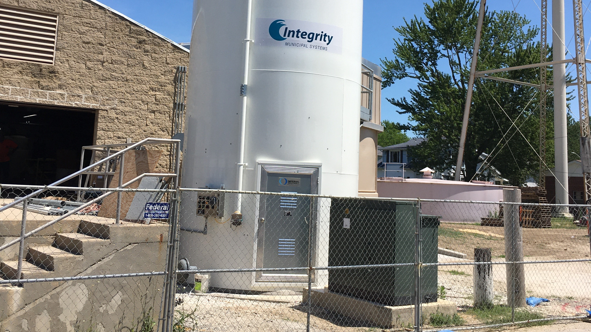 The city of Woodville,Ohio, upgraded their aging hydrated lime container with a new IMS silo featuring integrated level detectors and seamless connectivity with their chemical feed system.