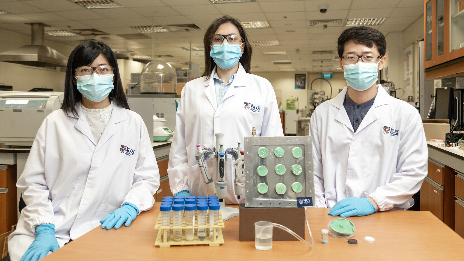 The water-producing aerogel is invented by a team of six researchers led by Professor Ho Ghim Wei (left). Two of them are Dr Gamze Yilmaz (centre) and Dr Fan Lu Meng (right).