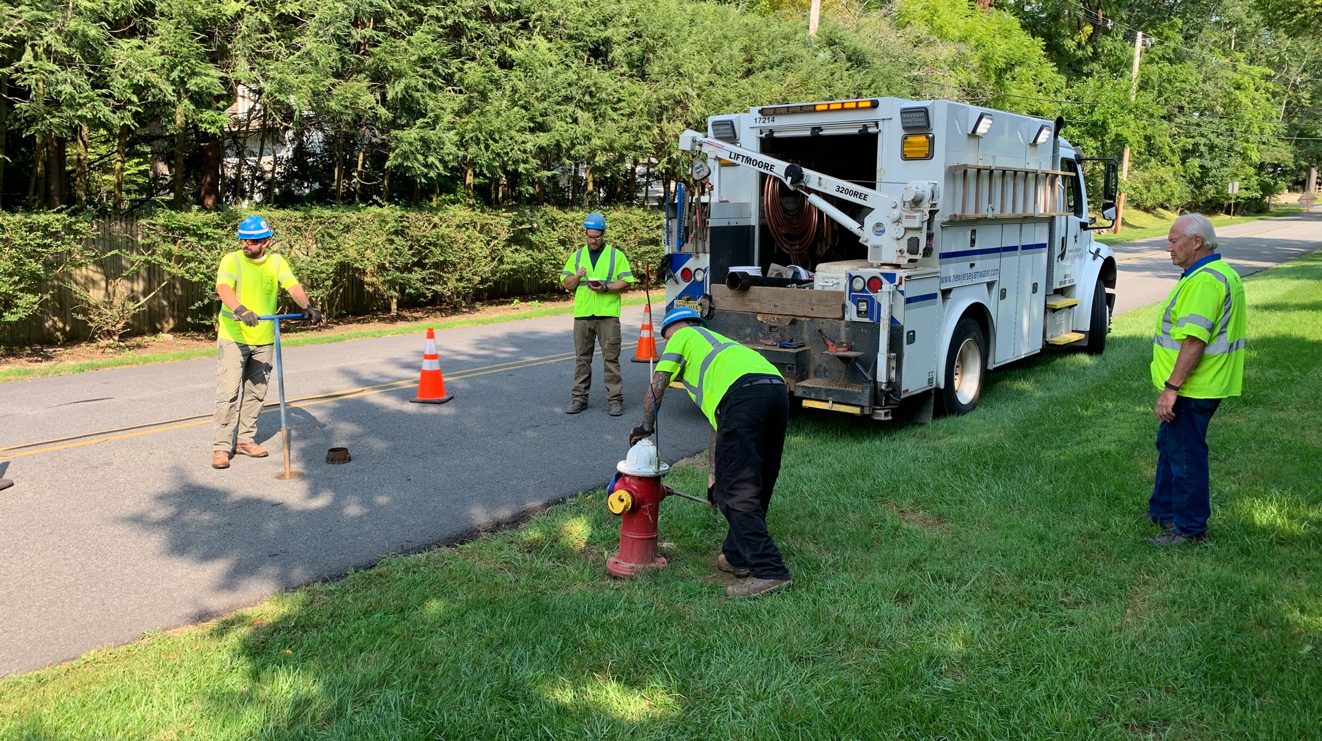NJAW performing the installation of the Sentryx software enabled Super Centurion hydrant Pressure Monitoring retrofit kit.