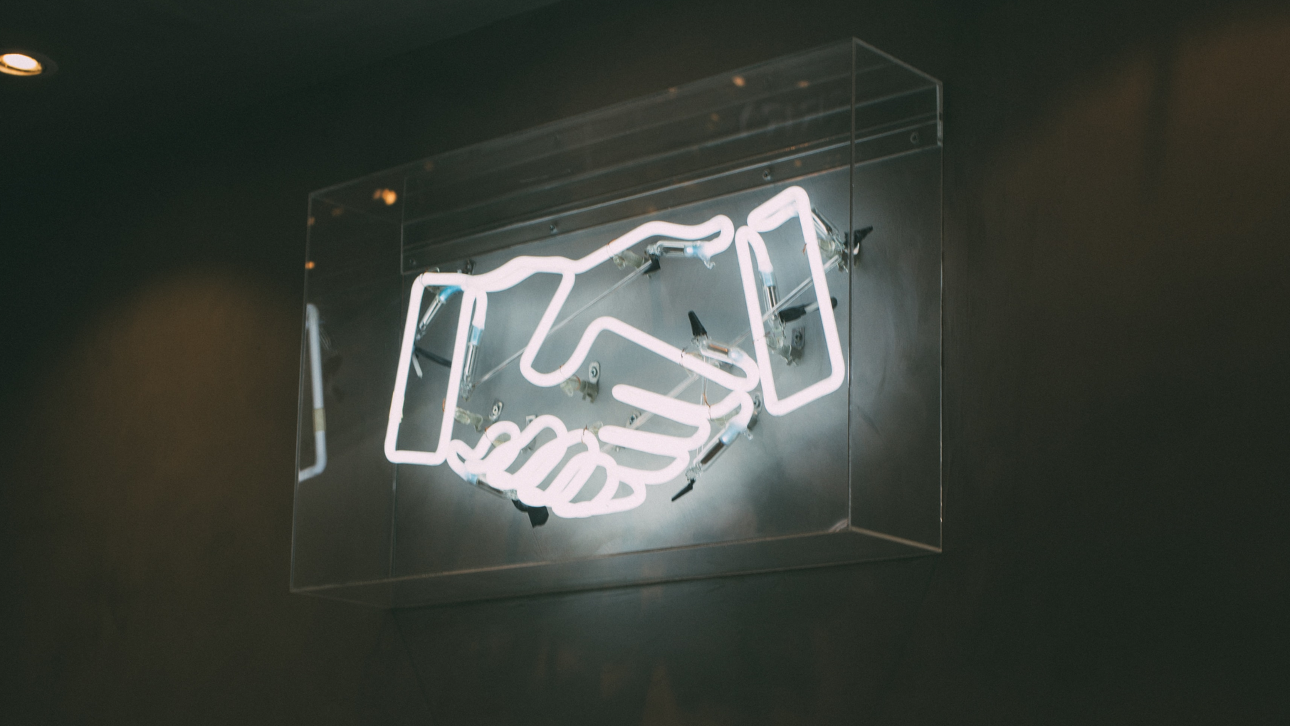 Charles Deluvio At5vu Poi8vc Unsplash 615b1d6574a12