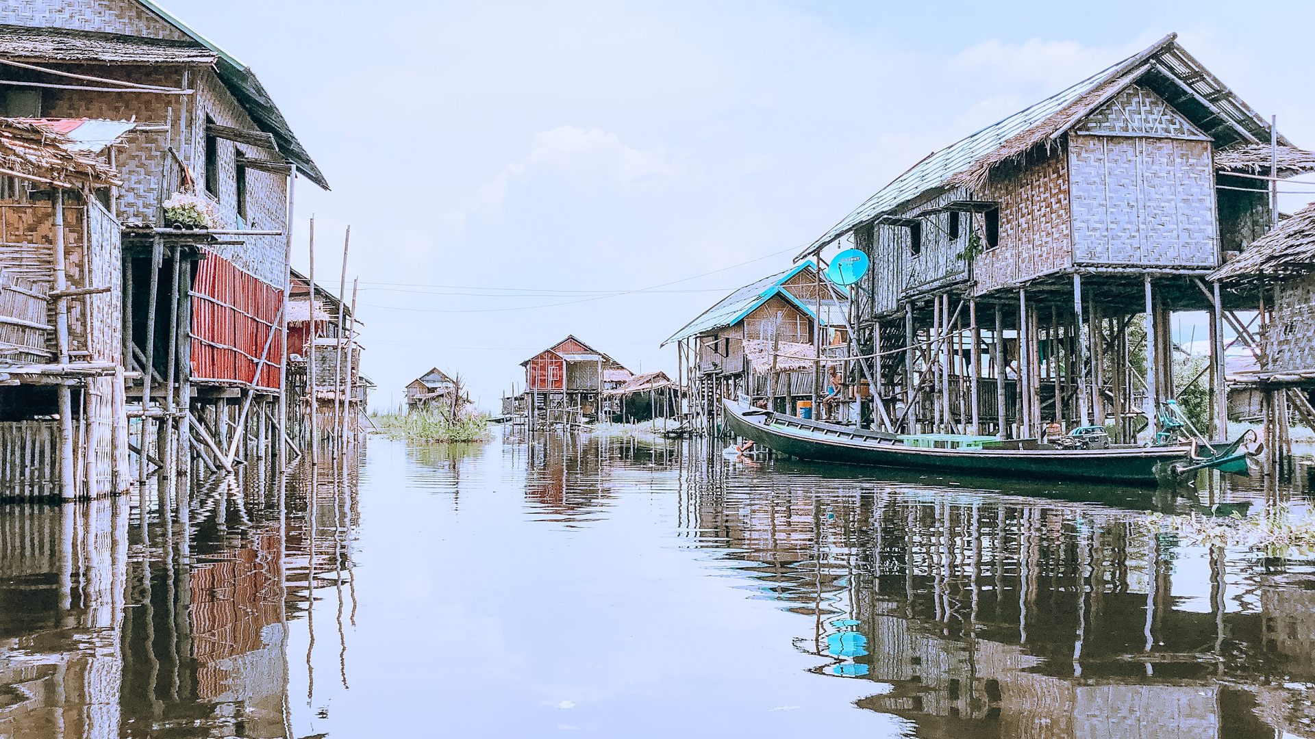 A significant portion of Brunei&rsquo;s population lives in close proximity to rivers or in villages on stilts.