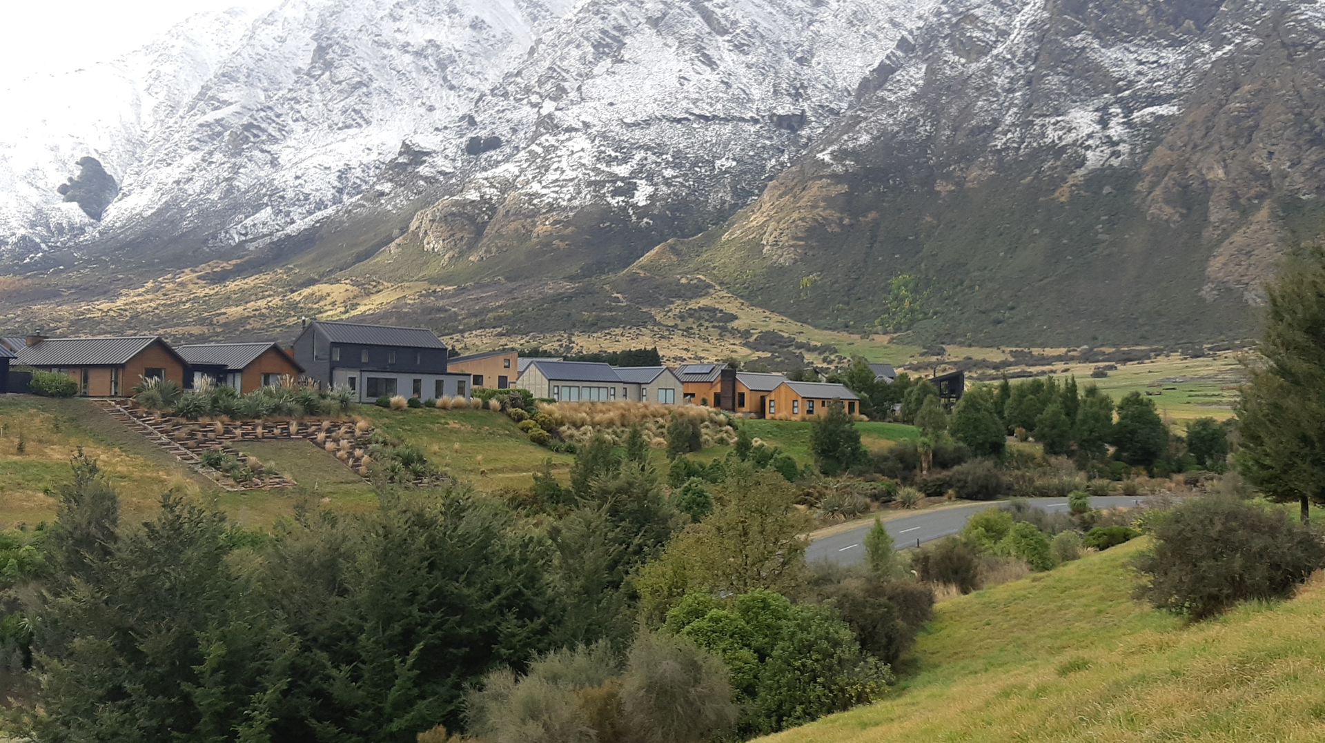 The developers of the Jack&rsquo;s Point subdivision needed an affordable wastewater collection system that could handle variable terrain, followed by a reliable treatment system that would produce high-quality effluent and could be installed in stages.