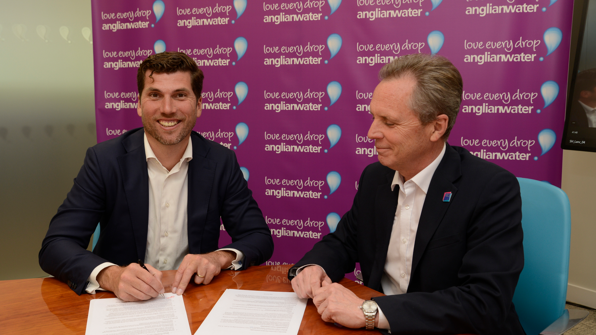 Niels Schallenberg (Royal HaskoningDHV) (left) and Peter Simpson (Anglian Water).