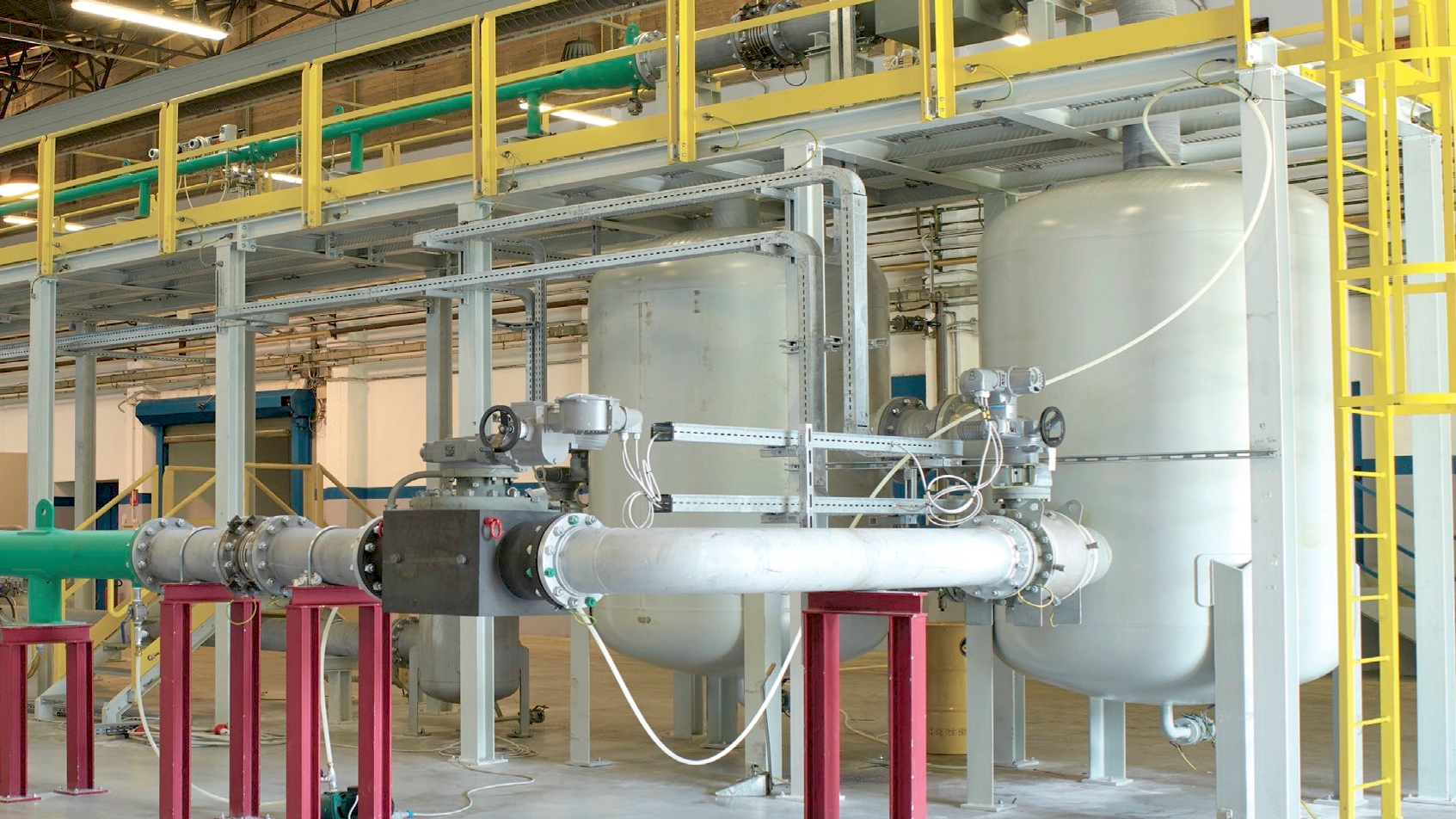 LOCPOWER is designed for medium and large-sized civil and industrial installations.