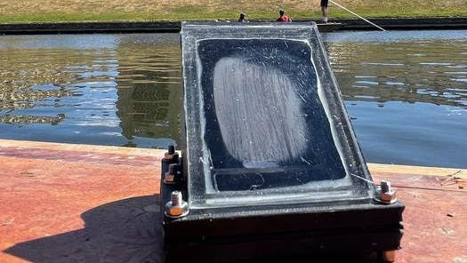 A floating, solar-powered device that can turn contaminated water or seawater into clean hydrogen fuel and purified water, anywhere in the world, has been developed by researchers.