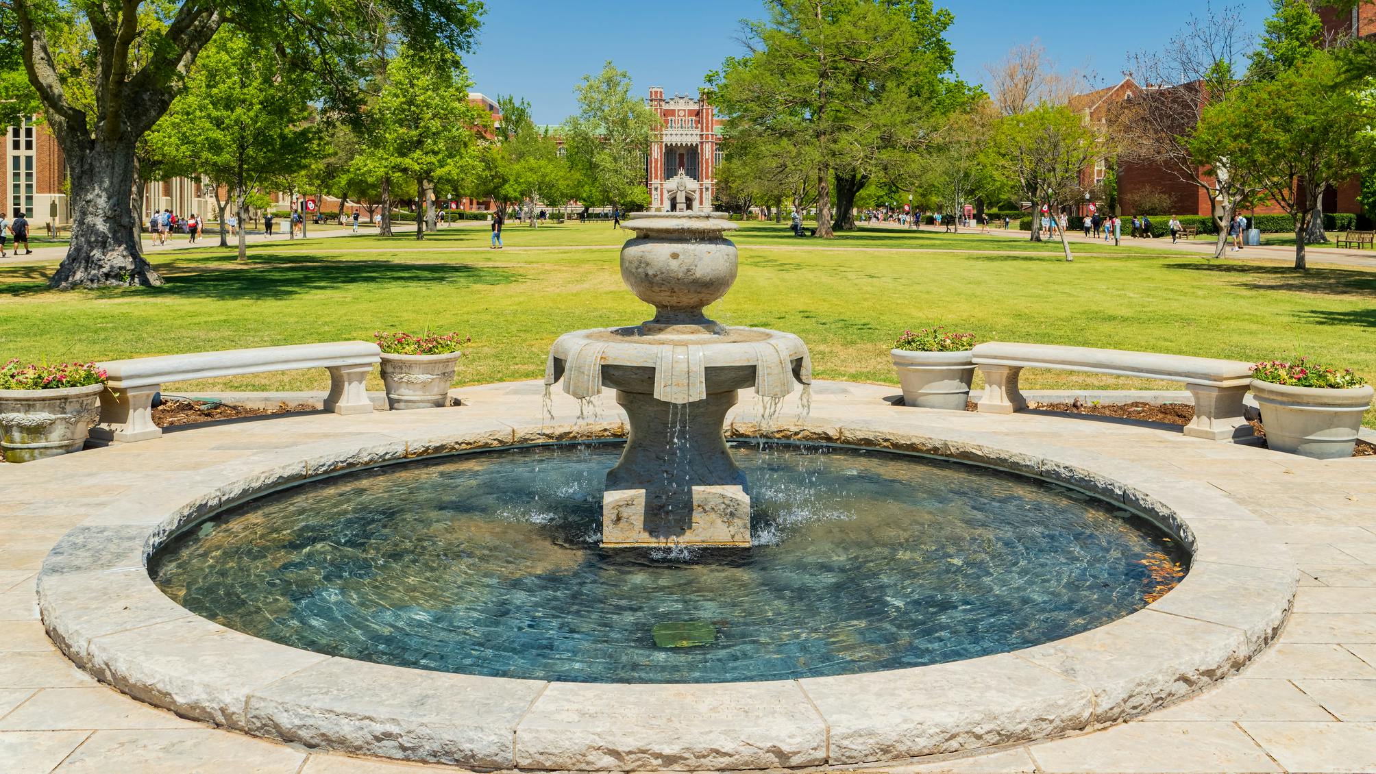 Sunny view of the Bizzell Memorial Library of University of Oklahoma at Oklahoma